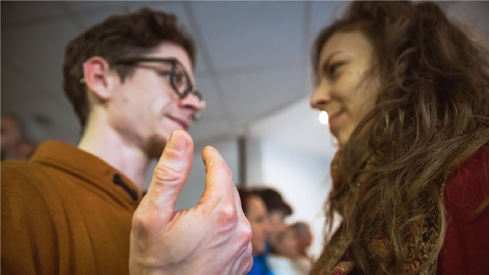 Párkapcsolatban megérkezni az ÉN-ből a MI-be