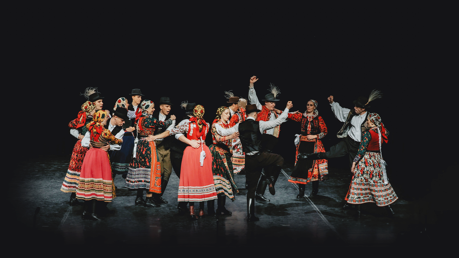 Veszprém-Bakony Táncegyüttes - "A haza minden előtt"