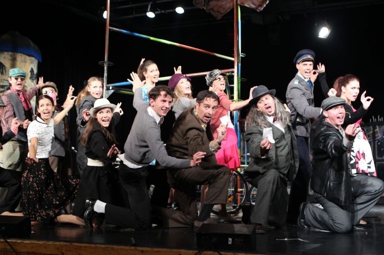 Sose halunk meg (musical)