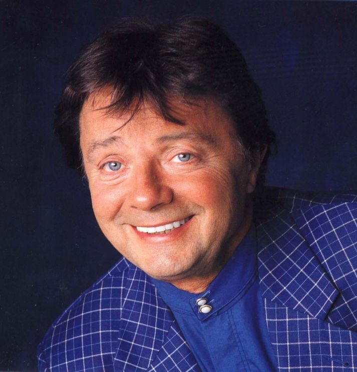 Nekem 8... van! - Aradszky László Élőzenekaros 80. Születésnapi koncertje