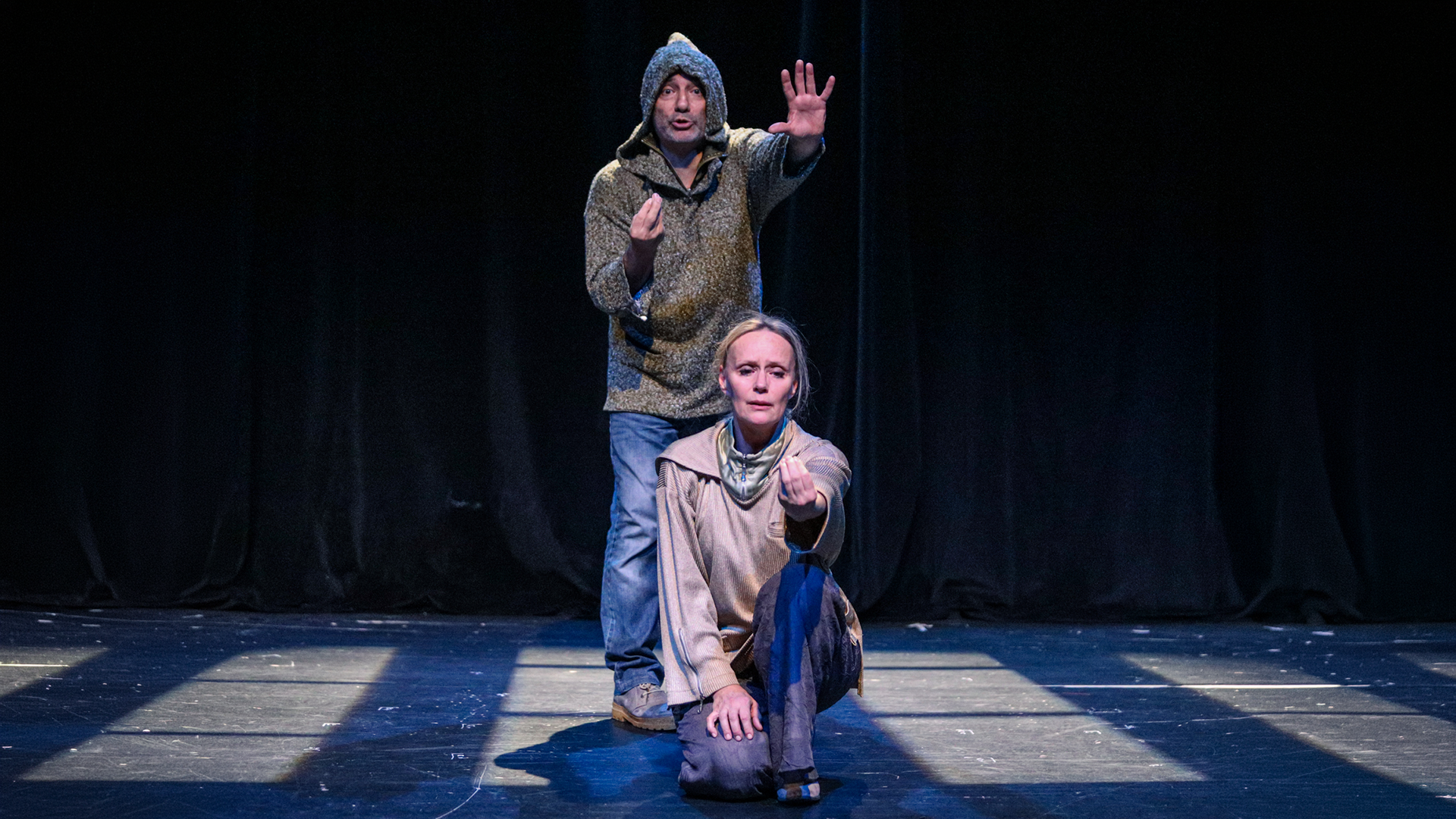 És Rómeó és Júlia...