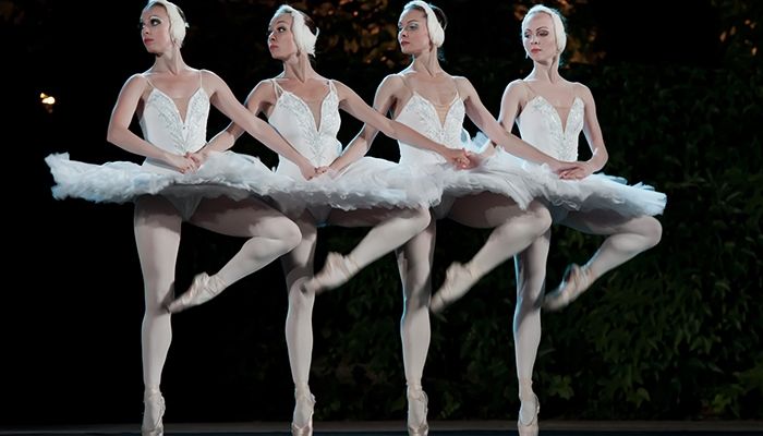 Szentpétervári Balett Színház - Hattyúk Tava