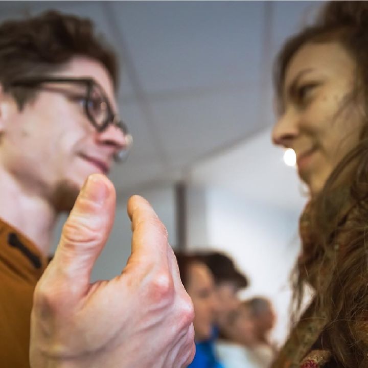 Párkapcsolatban megérkezni az ÉN-ből a MI-be