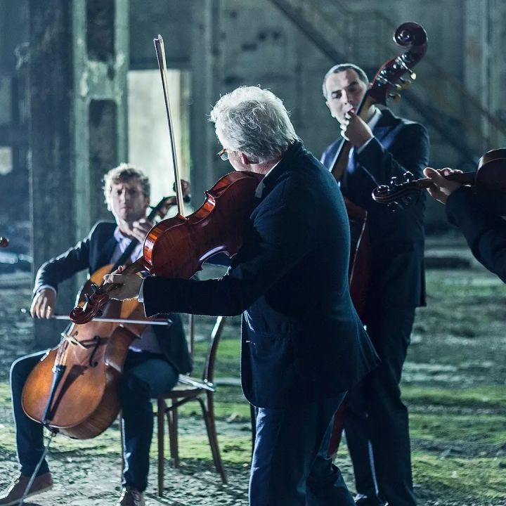 <sub>Auer Fesztivál</sub><br>VOŁOSI Együttes